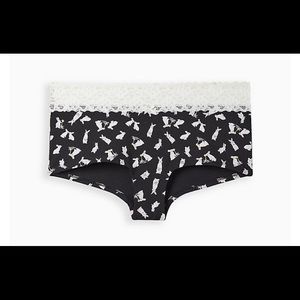 NWT - TORRID BOY SHORTS